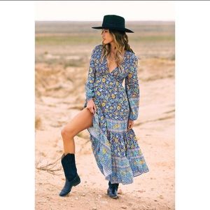 Arnhem Phoebe Shirred Boho Dress Waterfall Maxi Blue Floral NWT AU10 / US6 S-M